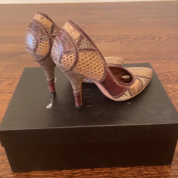 Gucci Python Pumps - Picture 5 of 7